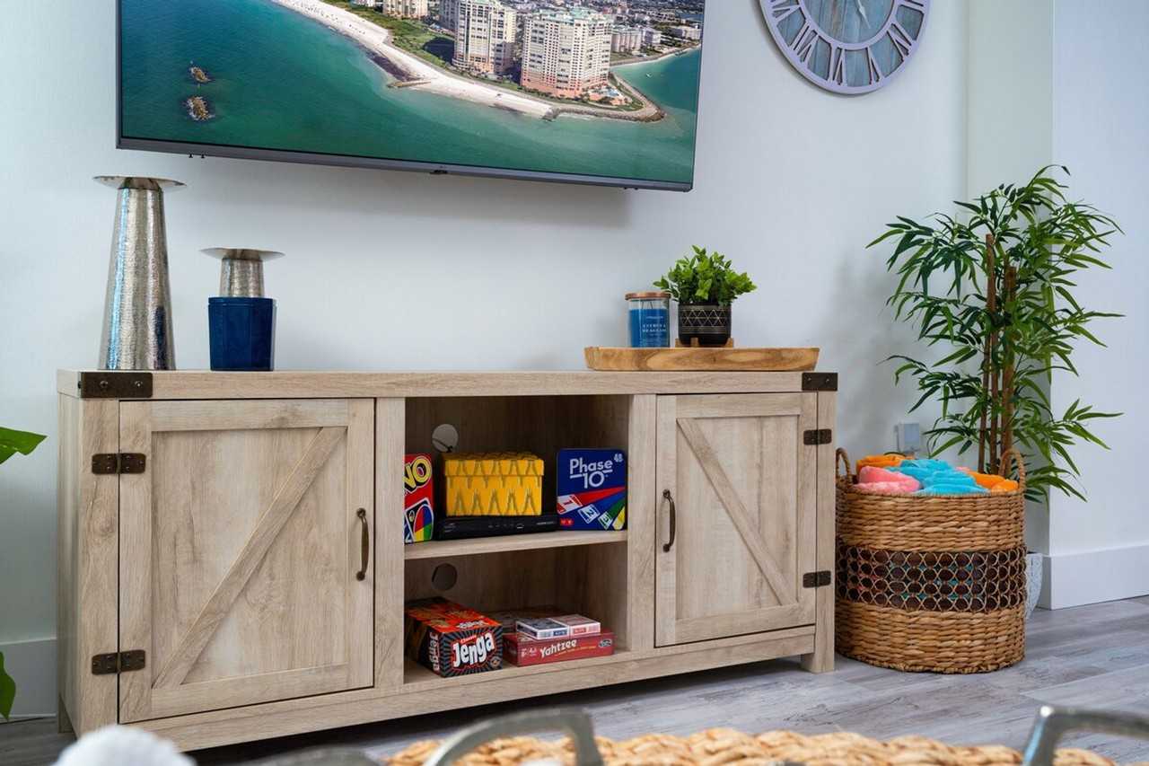 380 Seaview Ct #1060573P - Photo 3 of 50