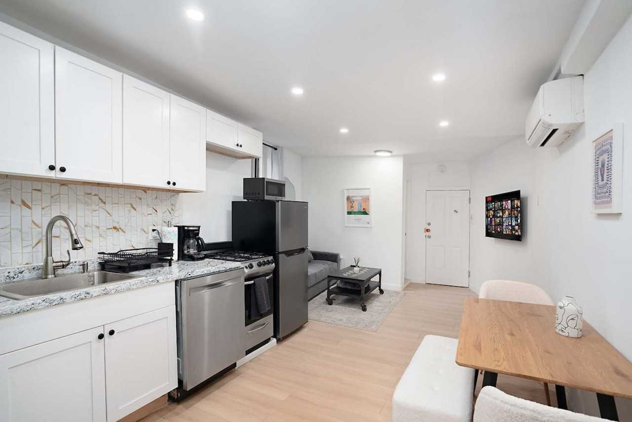 60 1st Ave #1358385P - Photo 4 of 8