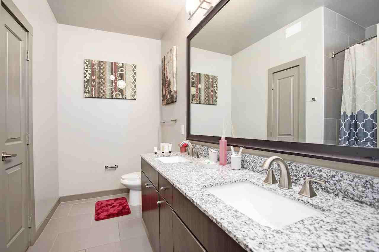 1905 Canterbury St #1359159P - Photo 6 of 21