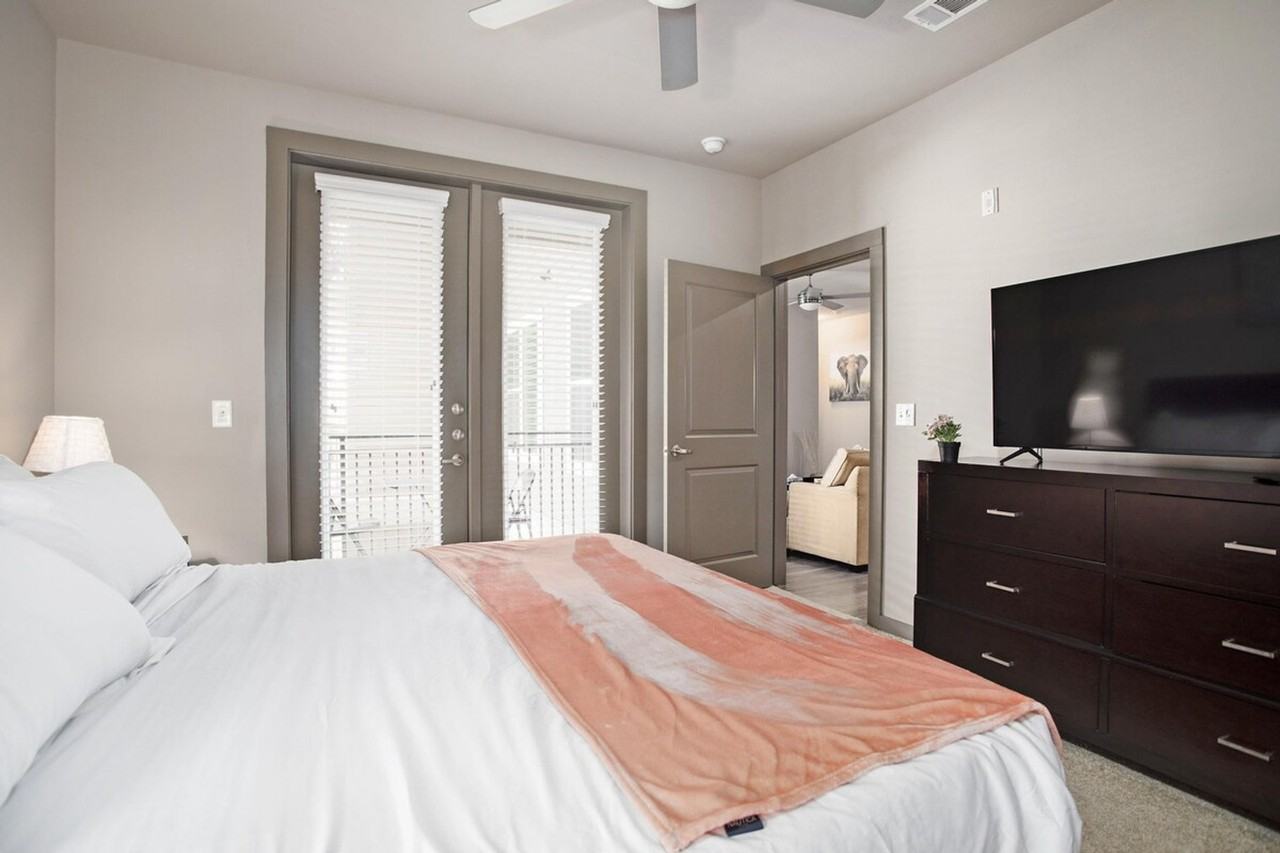 1905 Canterbury St #1359159P - Photo 7 of 21