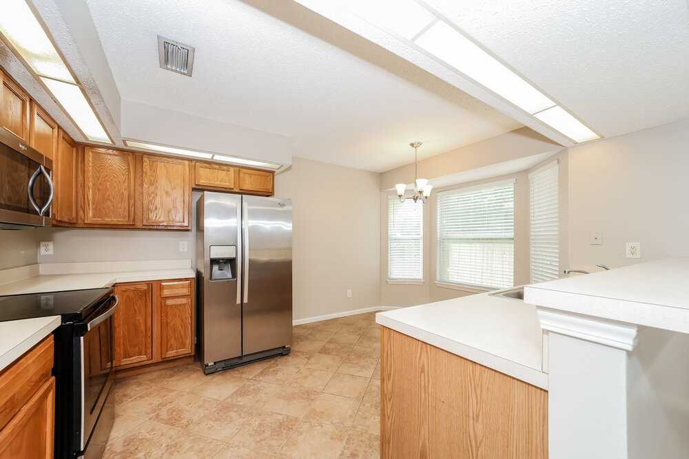 3504 Ayrshire St - Photo 7 of 17