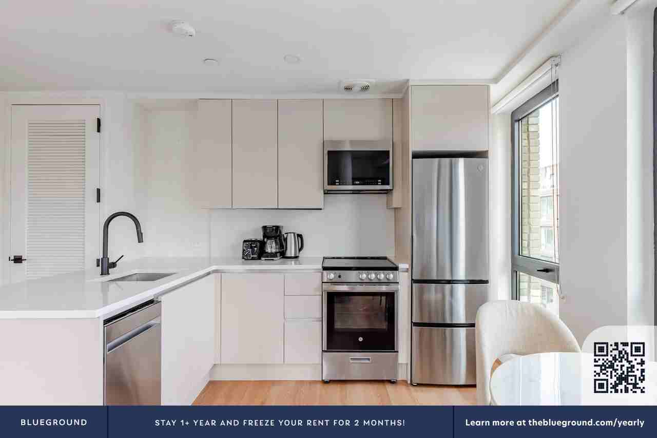 130 Hope St #2226 - Photo 7 of 33