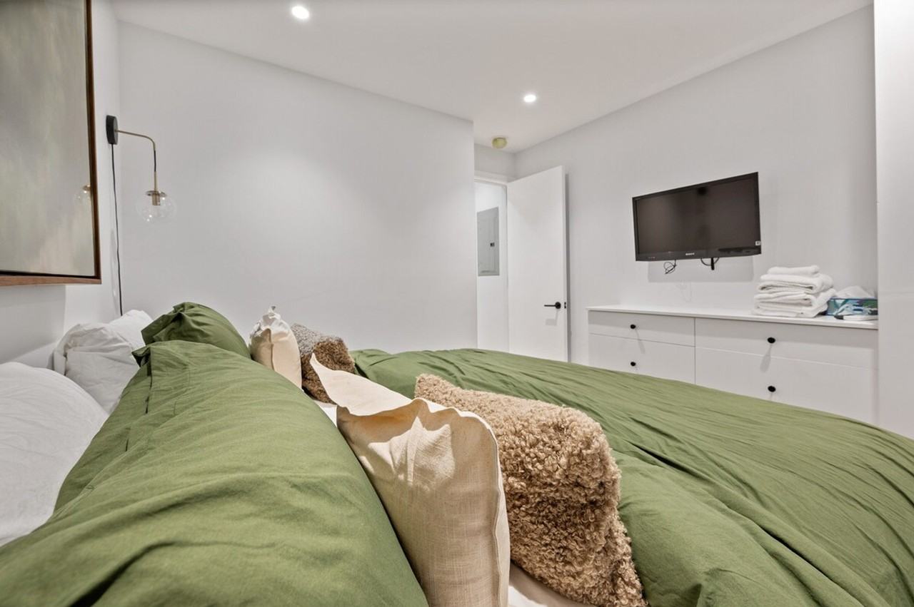 472 Columbus Ave #1388746P - Photo 7 of 15