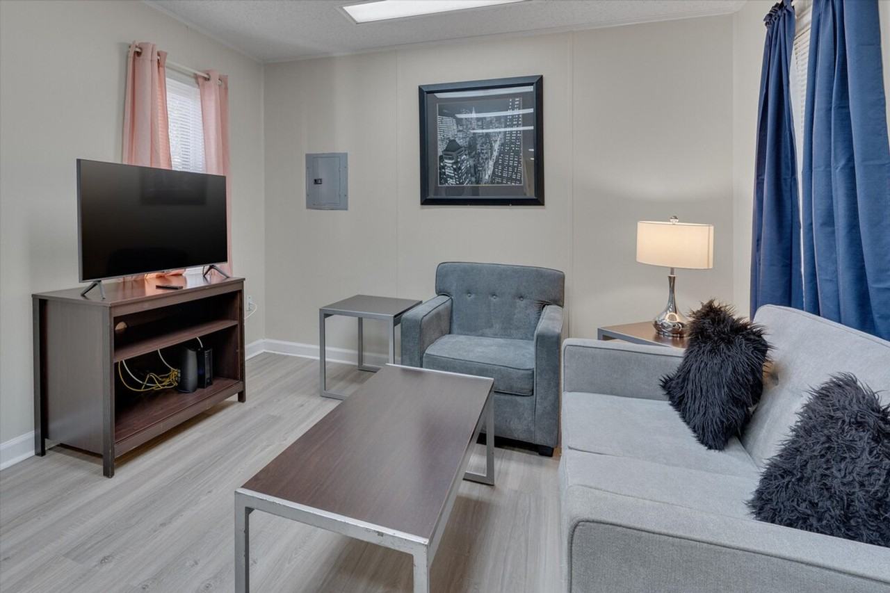 4217 Neal Rd #1388439P - Photo 3 of 27