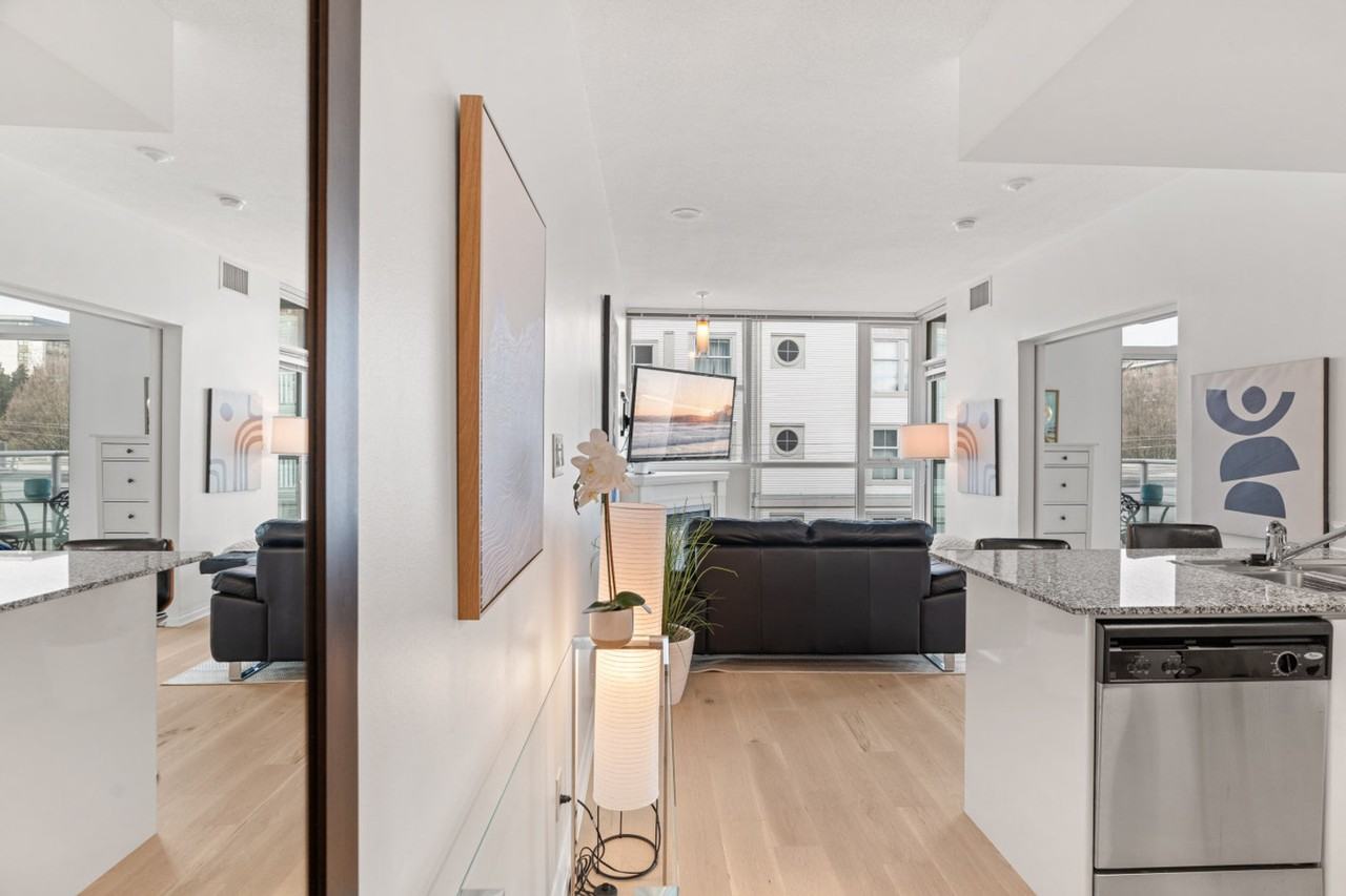 168E Esplanade E #1438322P - Photo 7 of 23