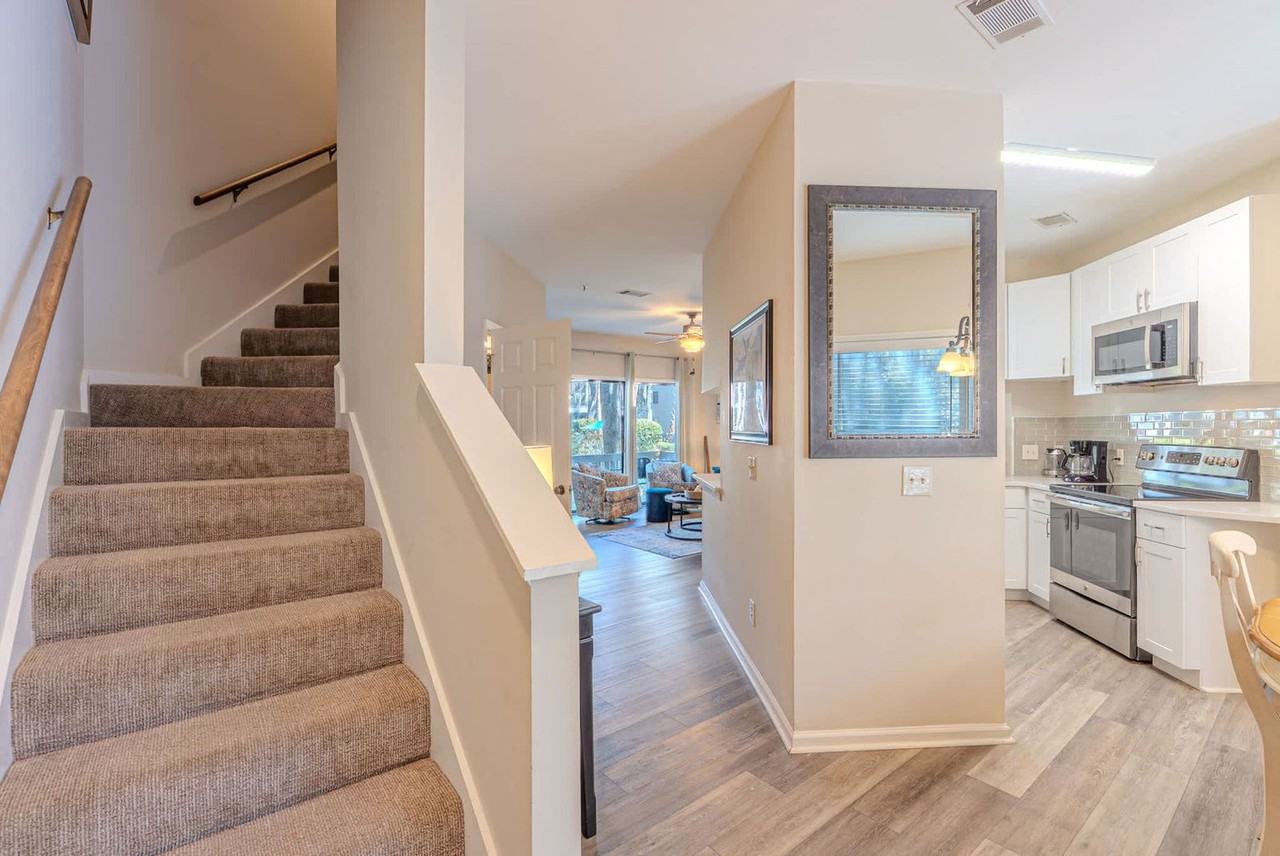 19 Lemoyne Ave #1470518P - Photo 7 of 25