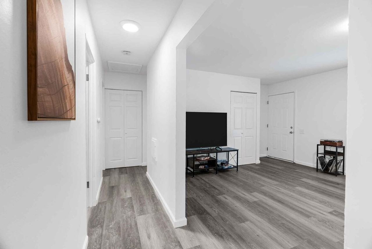 2648 Garham Dr #1472890P - Photo 6 of 30