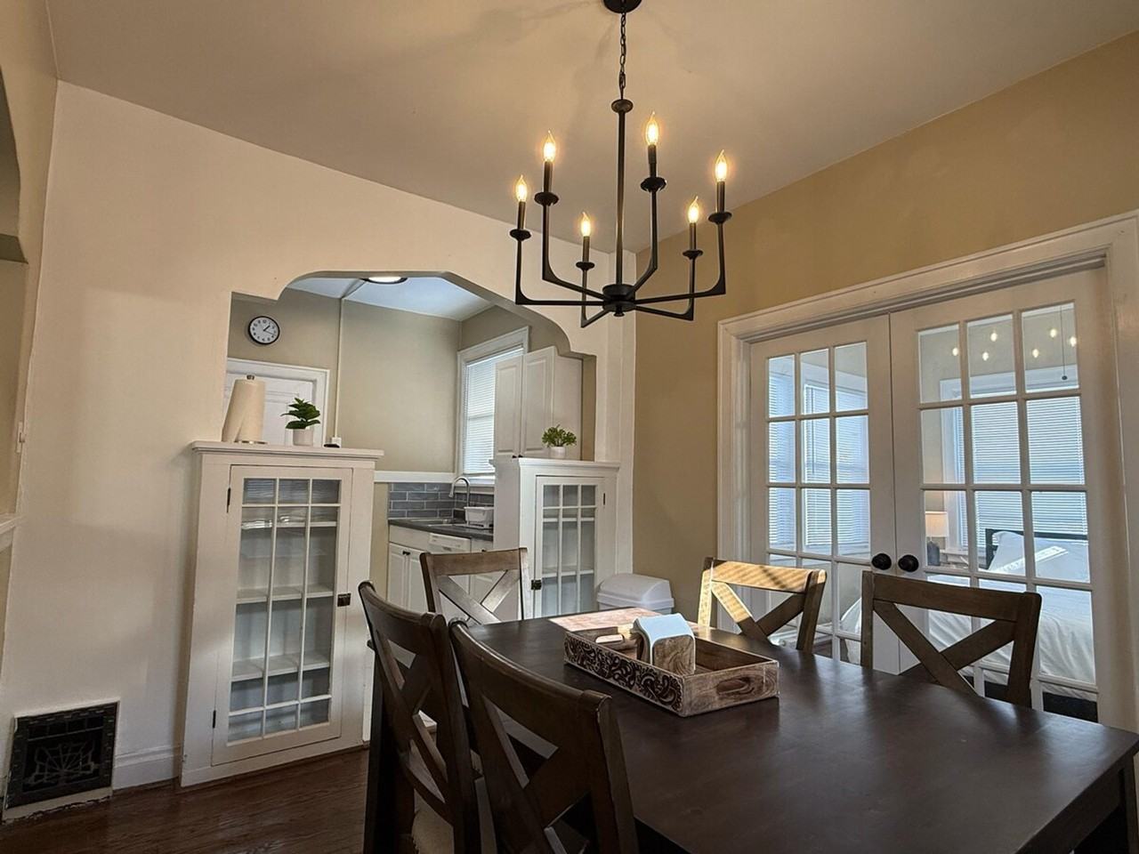 2207 Mccausland Ave #1472904P - Photo 5 of 30