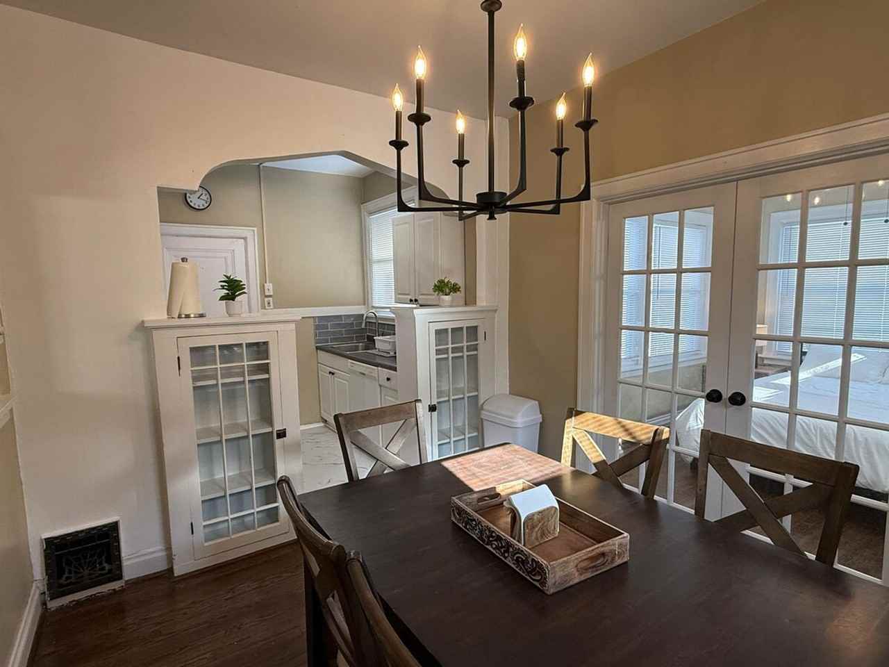 2207 Mccausland Ave #1472904P - Photo 6 of 30