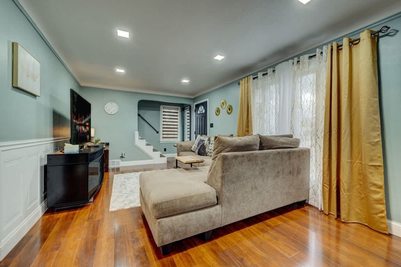 3855 Grosvenor Rd #1496039P - Photo 4 of 35