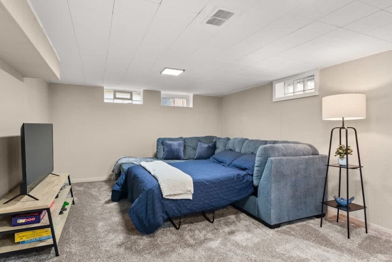 6536 Lawnwood Ave #1496105P - Photo 7 of 45