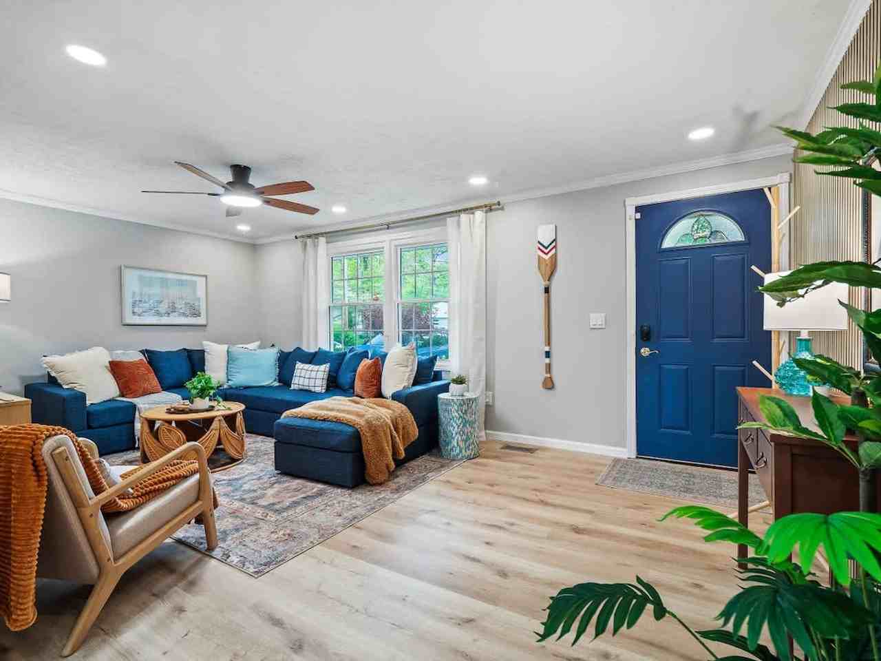 5012 Hollyview Dr #1496126P - Photo 2 of 41