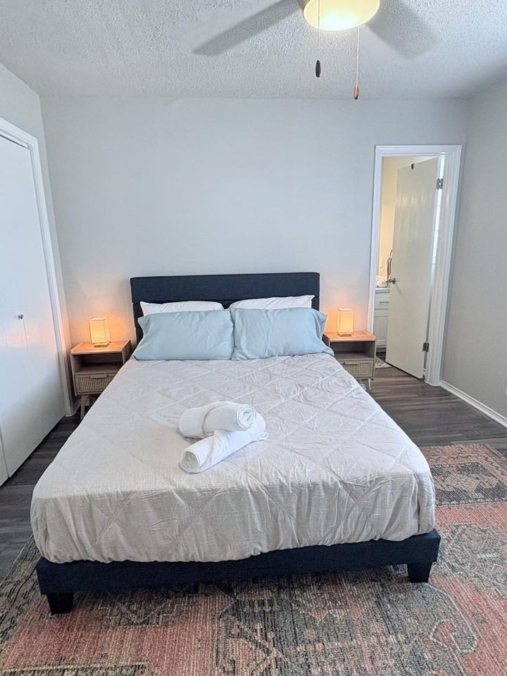 111 W William Cannon Dr #1497891P - Photo 7 of 17