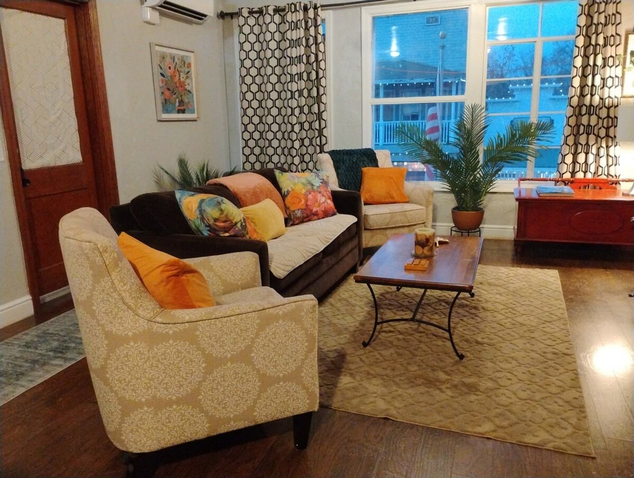 22 W Main St #1501075P - Photo 4 of 15