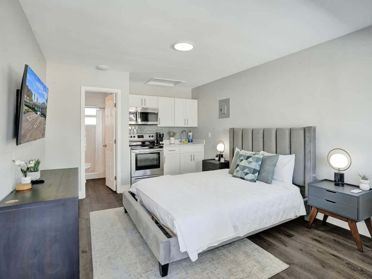 3205 Ne 9th St #1503950P - Photo 6 of 17