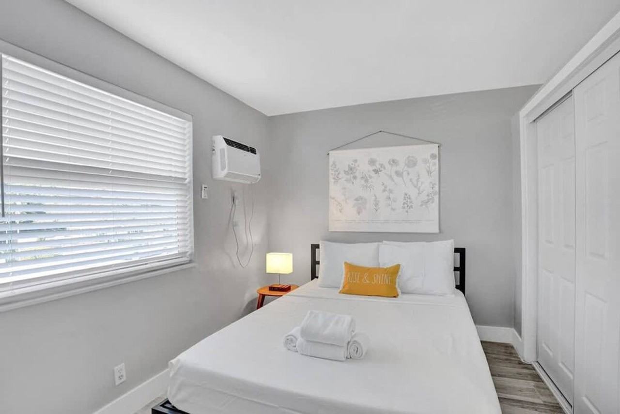 50 Se 12th St #1503960P - Photo 3 of 17