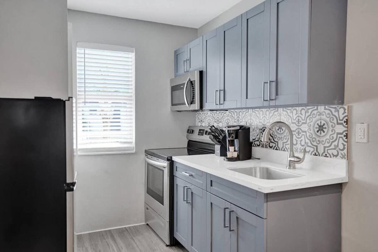 50 Se 12th St #1503960P - Photo 4 of 17