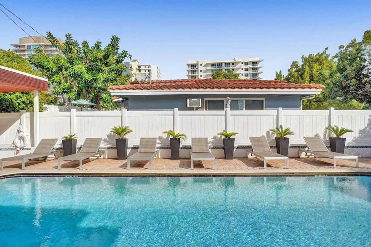 3215 Ne 7th St #1503980P - Photo 3 of 16