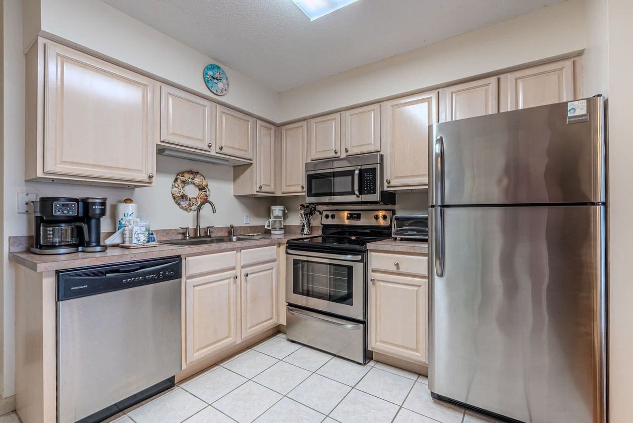 40 Folly Field Rd #1504777P - Photo 4 of 18