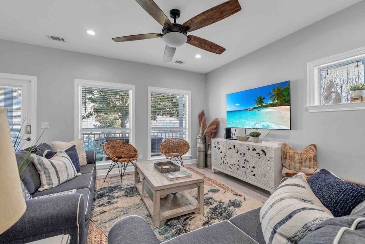 61 Sunfish St #1502025P - Photo 2 of 50