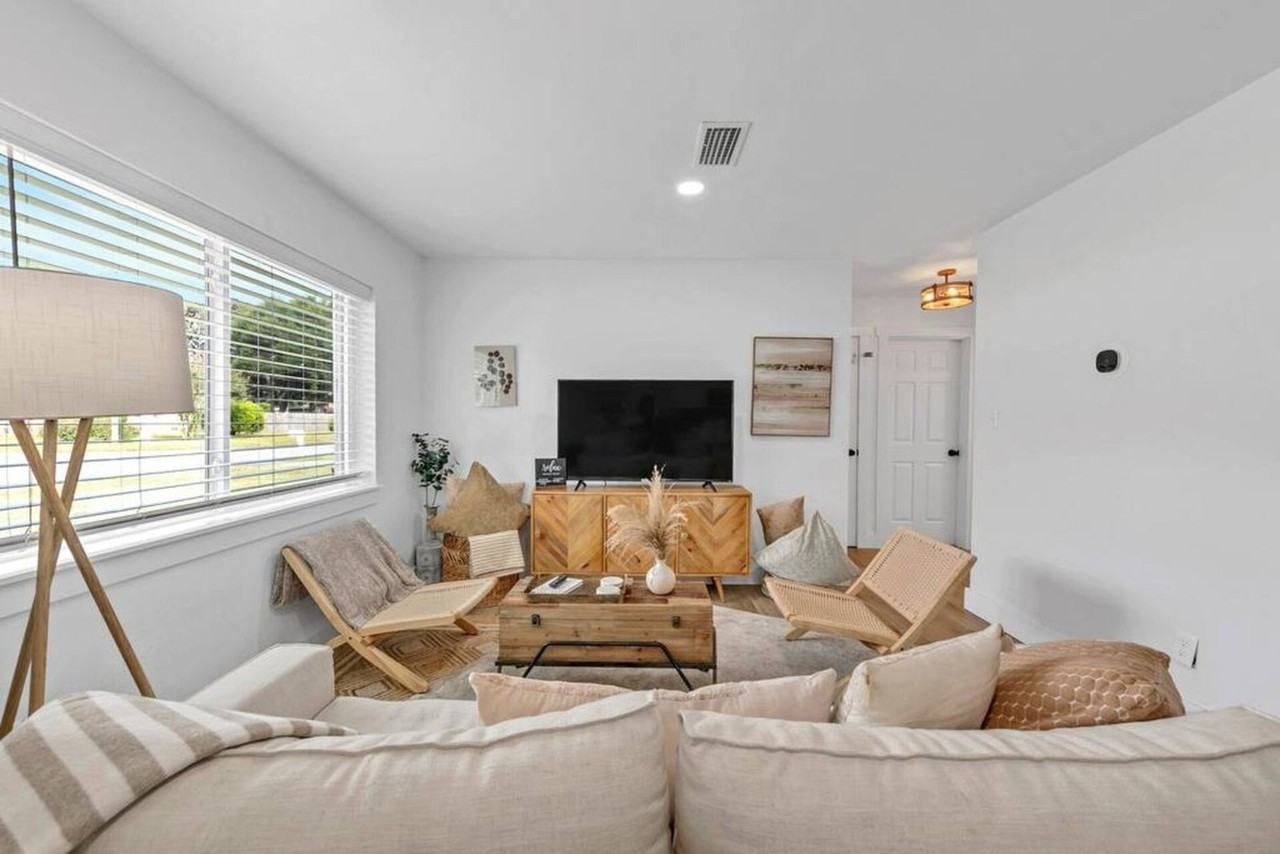 281 Bryn Athyn Blvd #1502013P - Photo 2 of 15