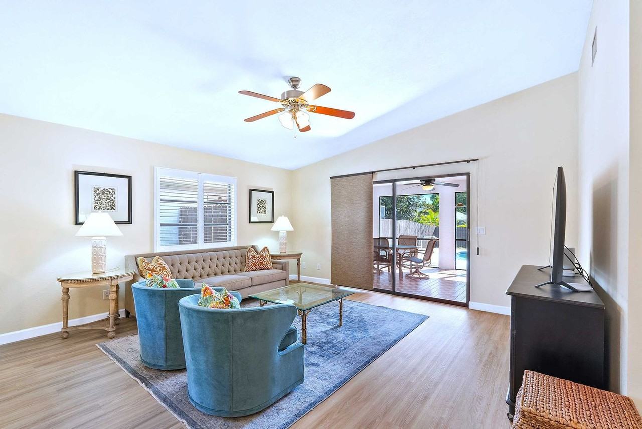 663 106th Ave N #1504161P - Photo 5 of 29