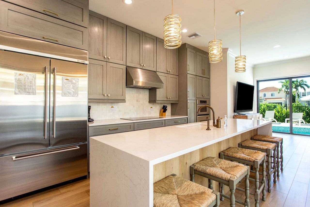 588 111th Ave N #1504159P - Photo 5 of 37