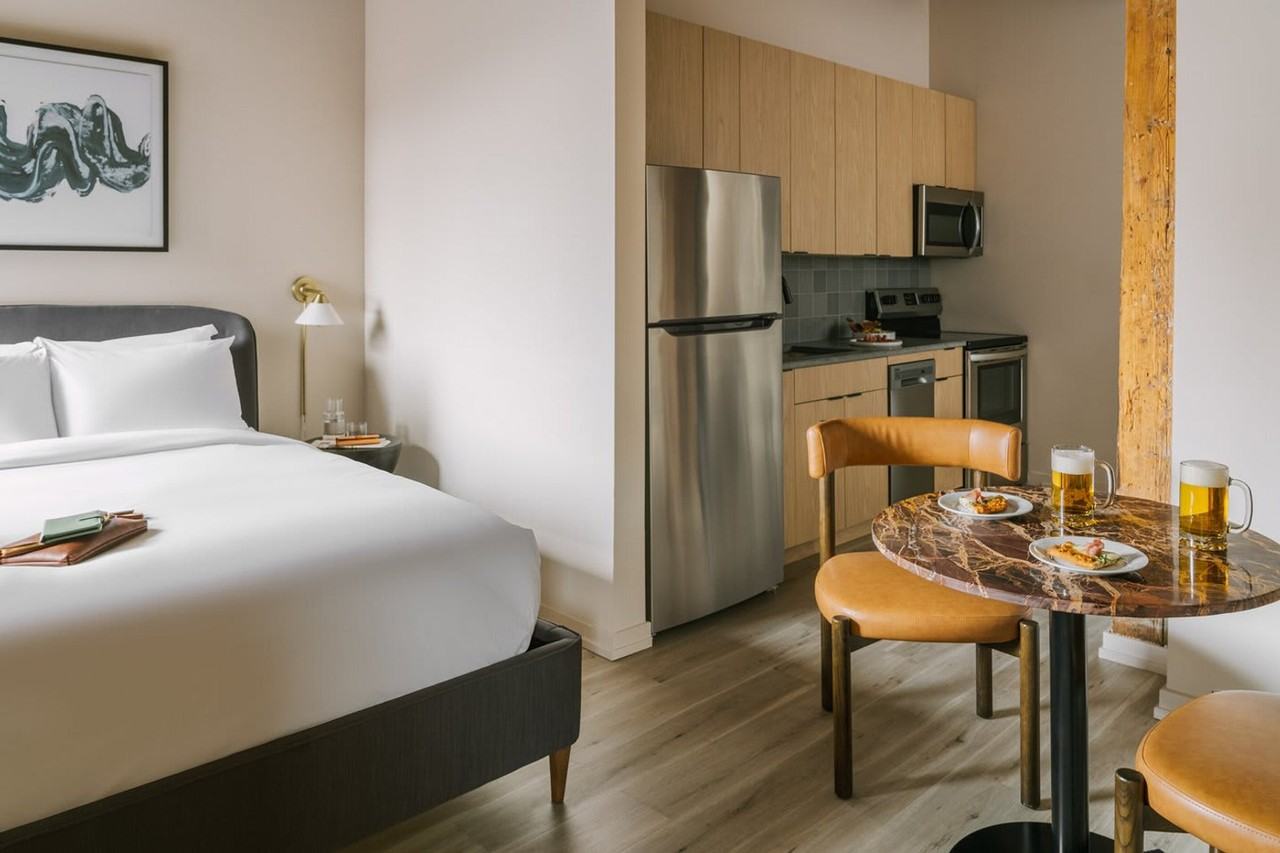 555 West Jackson Boulevard - Photo 3 of 45