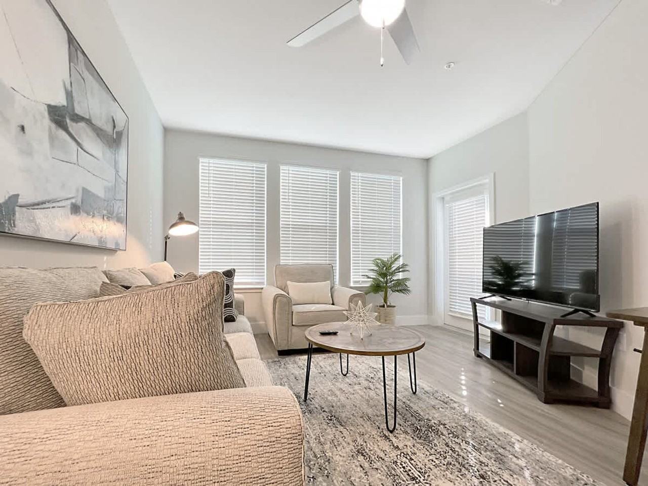 8901 Bertha Palmer Blvd #1504562P - Photo 4 of 36