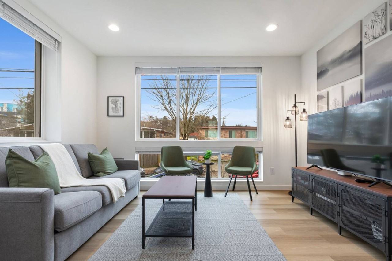 7510 43rd Ave S #1507072P - Photo 3 of 50