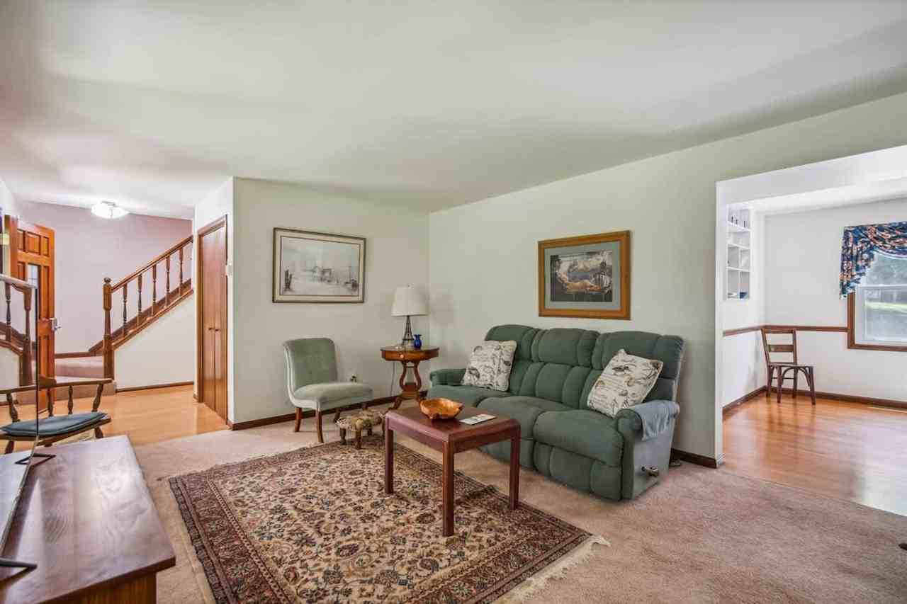 1230 Hollyberry Ct #1506239P - Photo 2 of 30