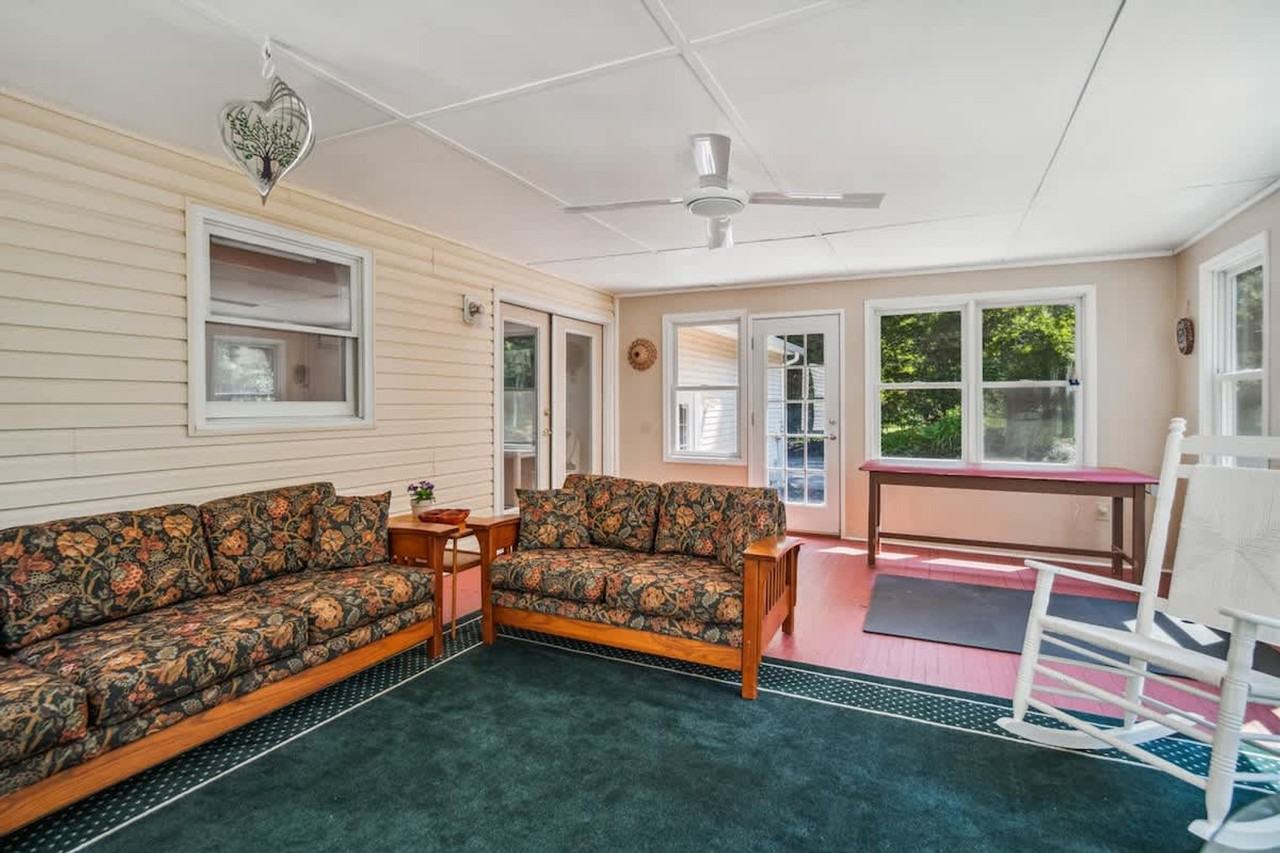 1230 Hollyberry Ct #1506239P - Photo 4 of 30