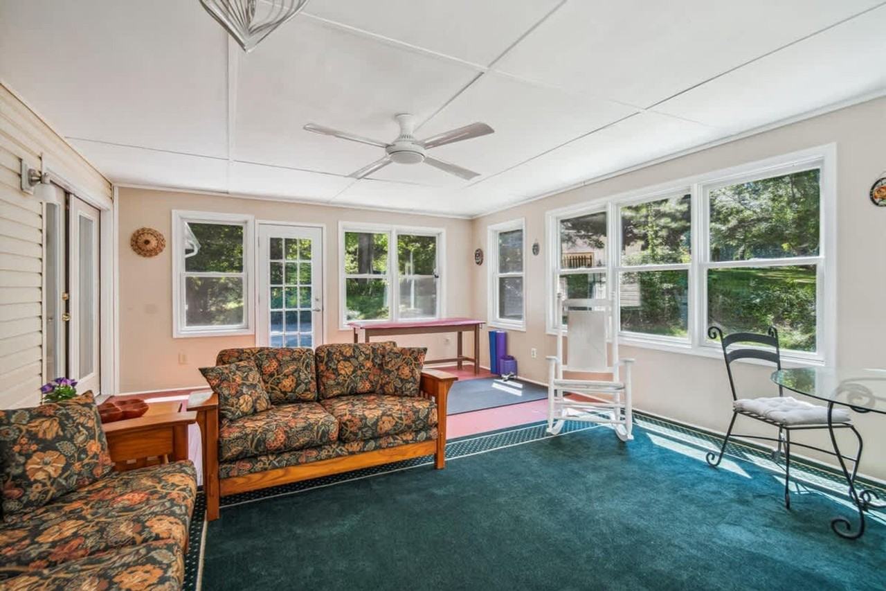 1230 Hollyberry Ct #1506239P - Photo 5 of 30