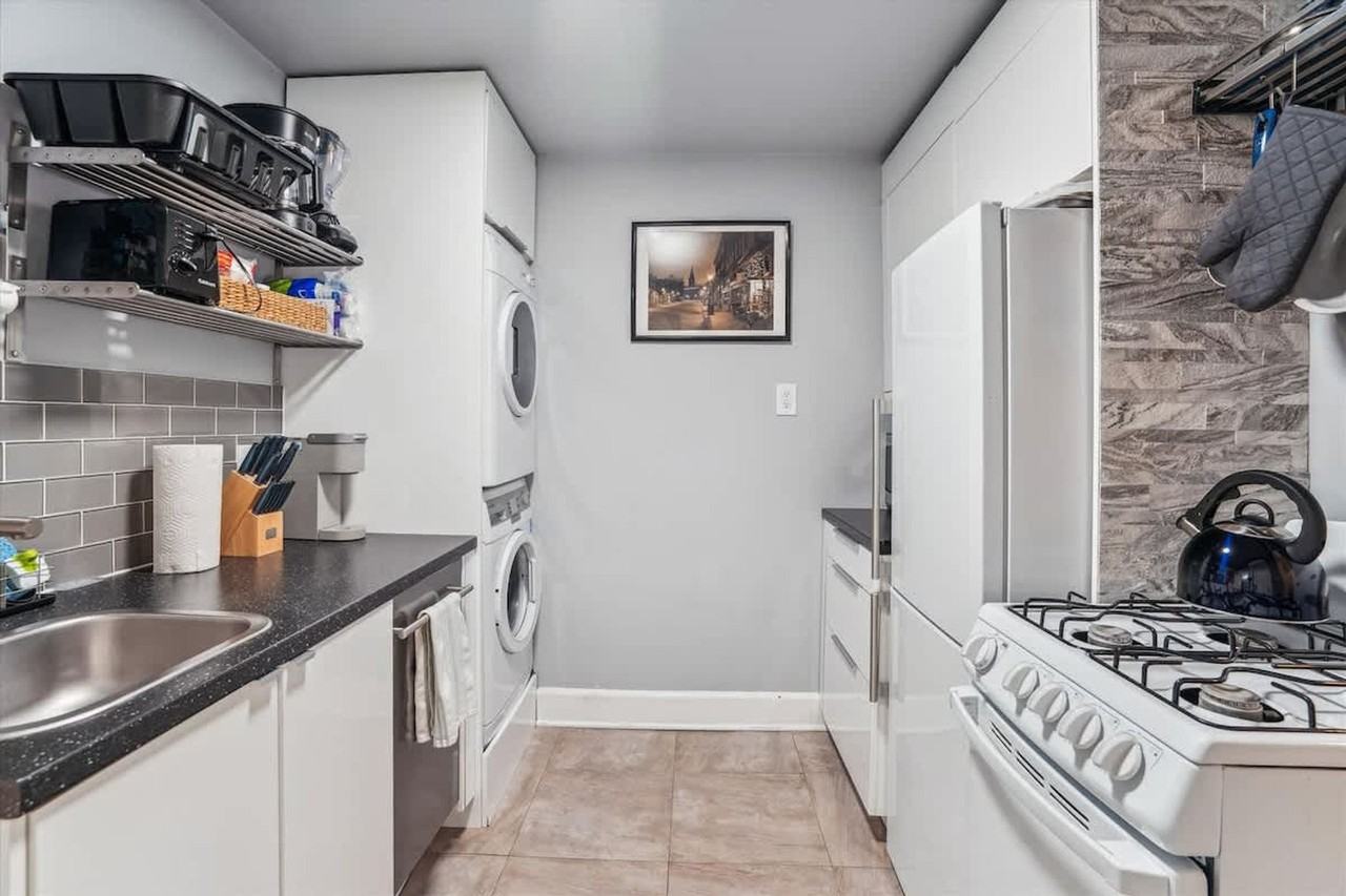 21 Dean St #1506231P - Photo 5 of 19