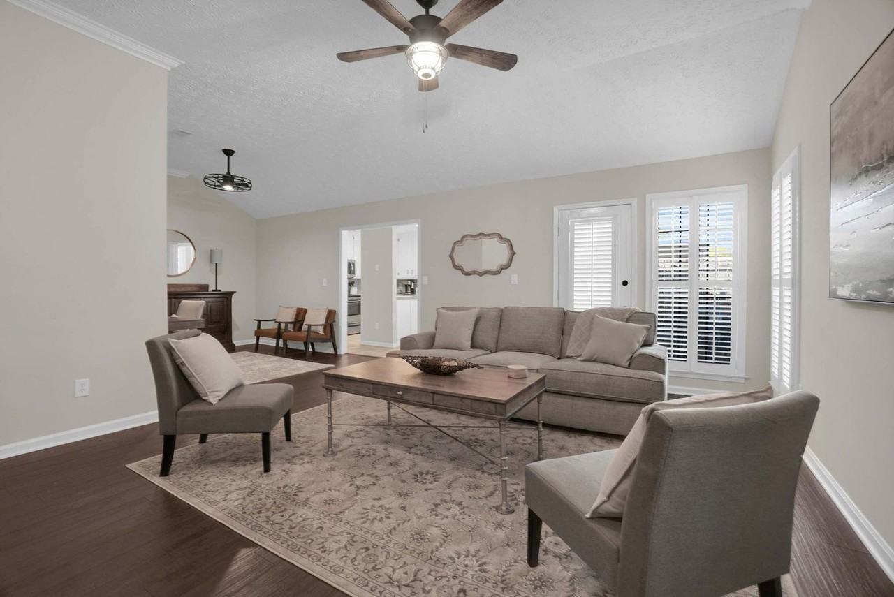 4023 Ware Hill Dr #1507324P - Photo 4 of 32