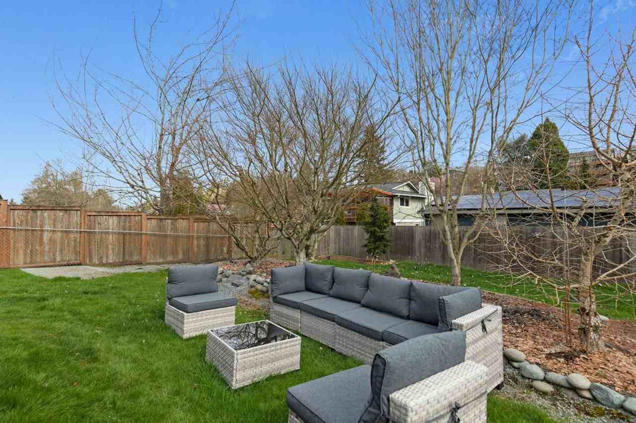 5924 18th Ave Sw #1507641P - Photo 2 of 40