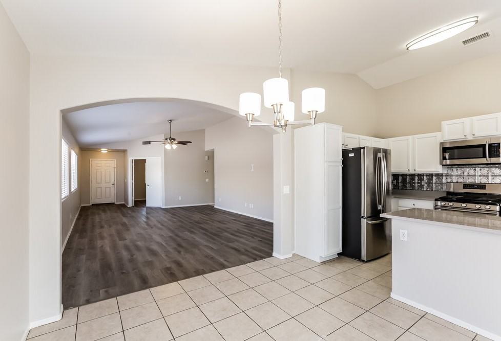 2710 S 108th Ave - Photo 7 of 16