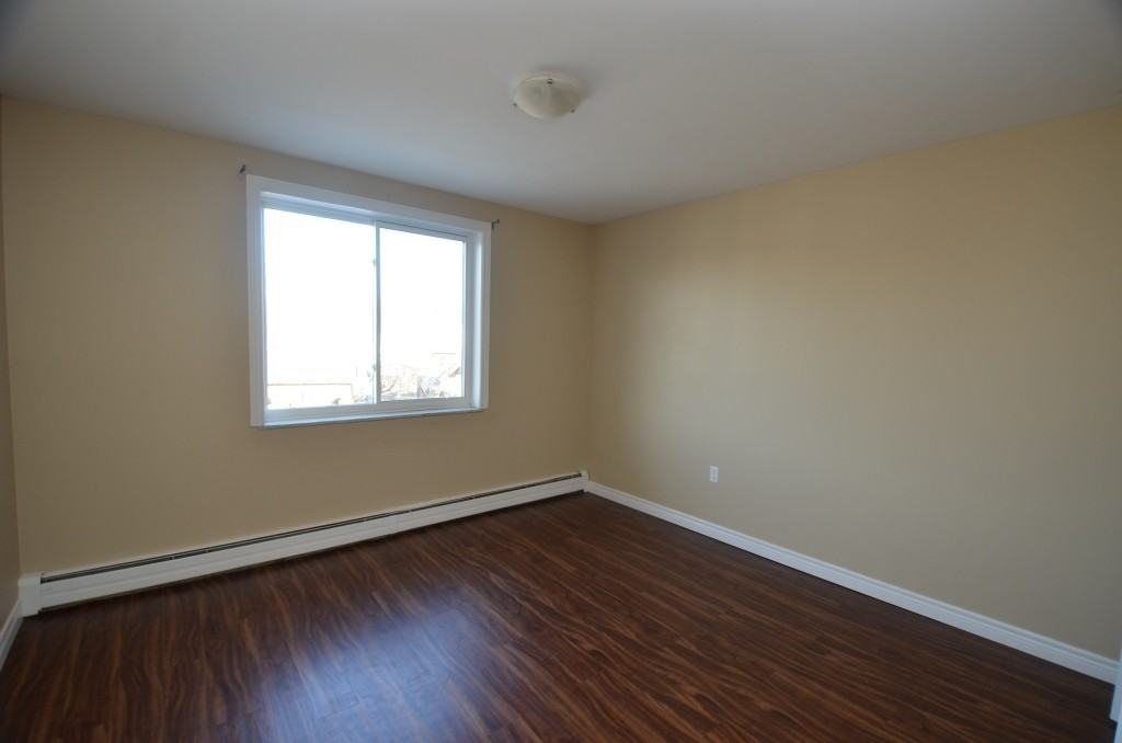 245 Niagara Street #5 - Photo 3 of 22