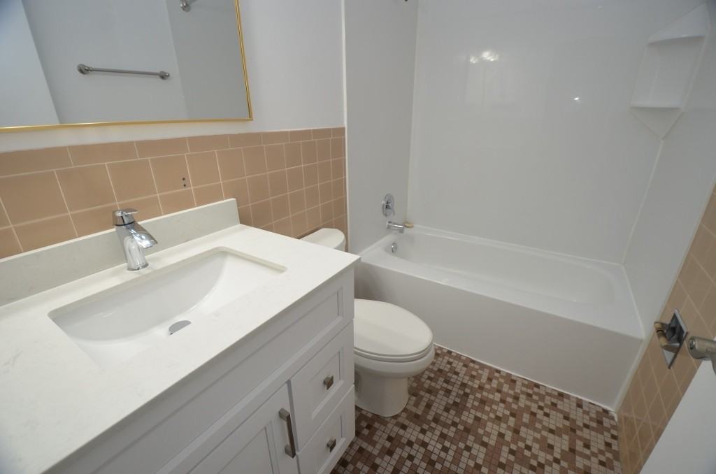 245 Niagara Street #5 - Photo 6 of 22