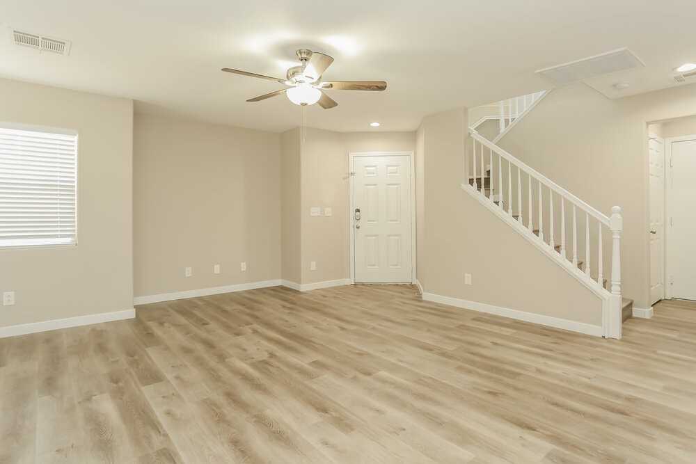 8325 New Leaf Ave - Photo 4 of 17