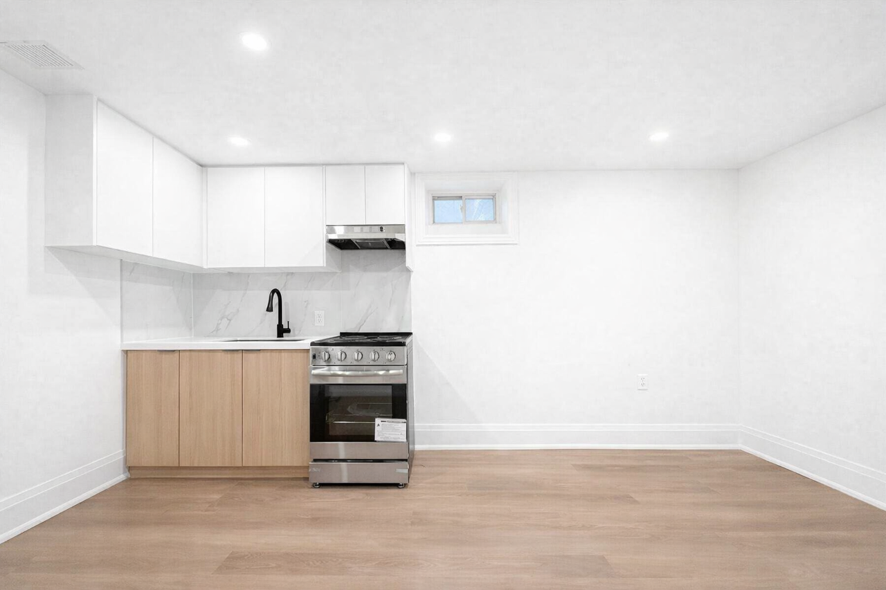 30 Emerson Avenue #5