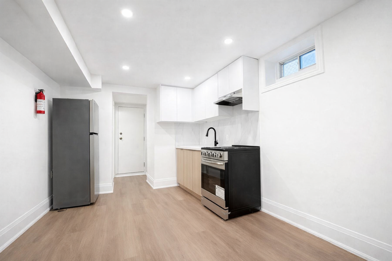 30 Emerson Avenue #5 - Photo 3 of 5