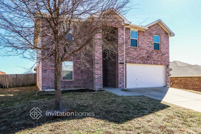 2435 Buffalo Run - Photo 2 of 20