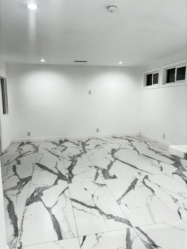 2037 20th St #D - Photo 2 of 20