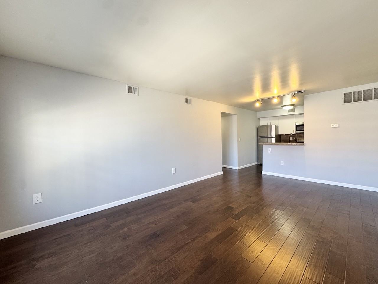 445 West 9th Street #301 - Photo 4 of 14