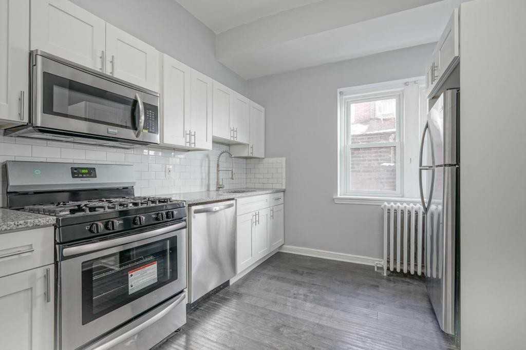 4809 Baltimore Ave ##1st - Photo 3 of 12