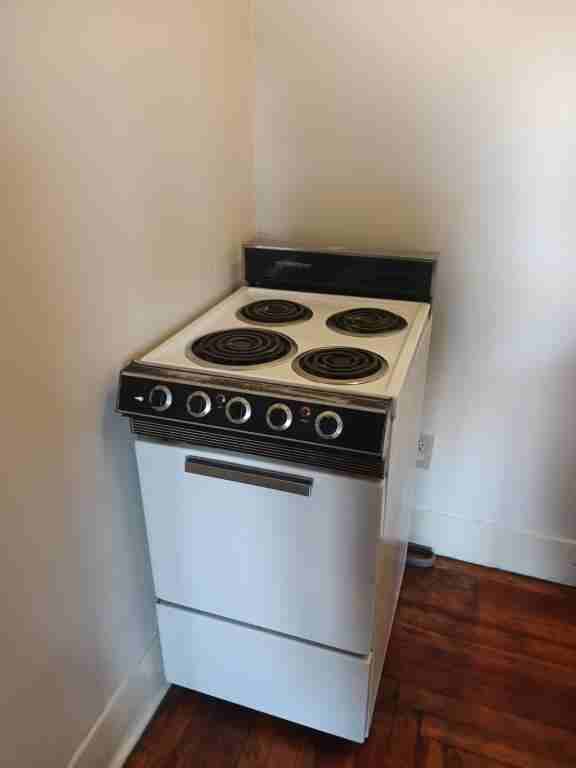 124 Division St - Photo 5 of 7