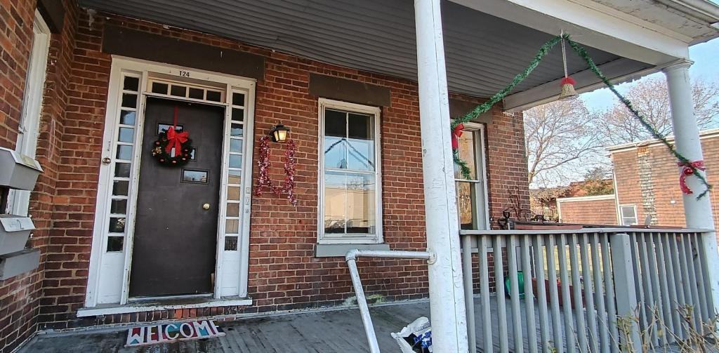 124 Division St - Photo 7 of 7