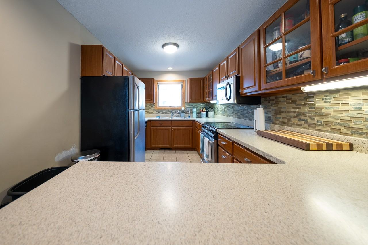 3011 Lake Shore Dr #1 - Photo 6 of 33