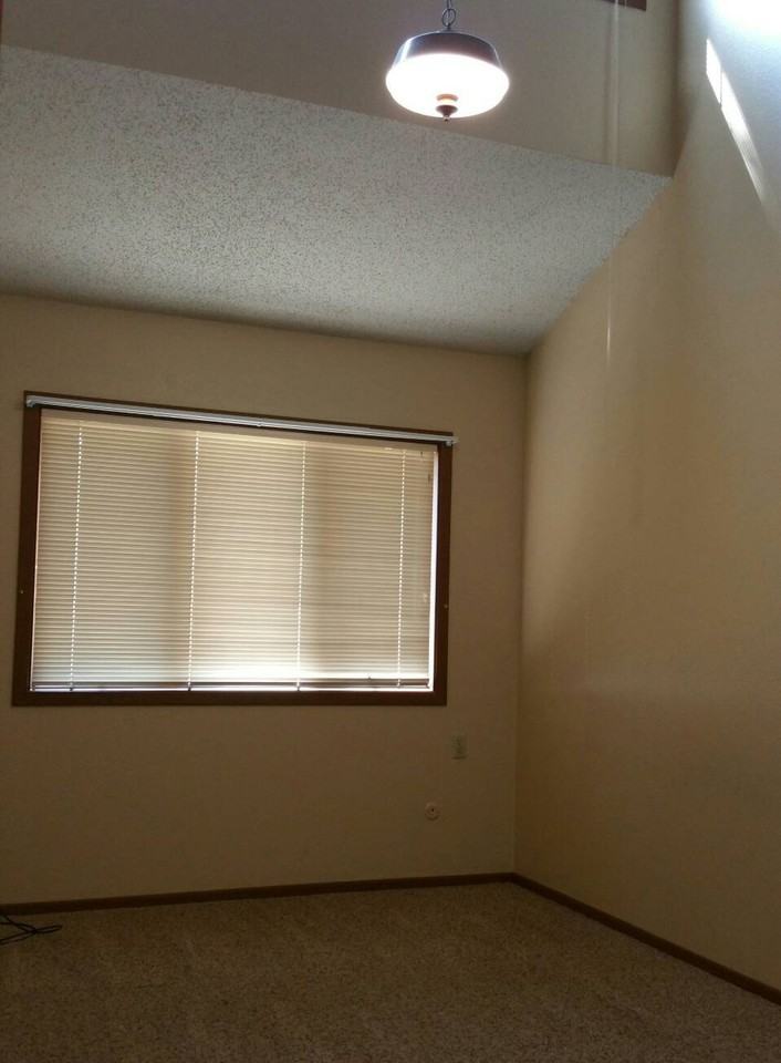 100 W 6th St #2 - Photo 2 of 12